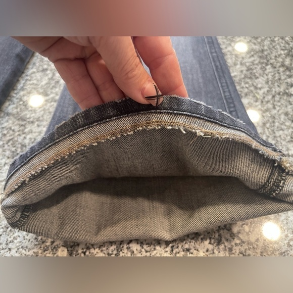 7 For All Mankind A Pocket Bootcut USA Made 🇺🇲 Factory Distressing Womens 28 - Picture 11 of 16